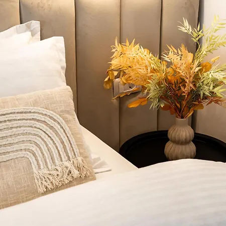 Piata Natiunilor Unite Studios: Where Style Meets Bucharest's Pulse Appartement