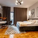 Апартаменти Piata Natiunilor Unite Studios: Where Style Meets Bucharest's Pulse