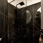 Piata Natiunilor Unite Studios: Where Style Meets Bucharest's Pulse Бухарест