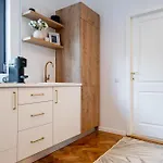 Piata Natiunilor Unite Studios: Where Style Meets Bucharest's Pulse * Бухарест