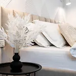 Апартаменти Piata Natiunilor Unite Studios: Where Style Meets Bucharest's Pulse *