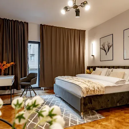 Piata Natiunilor Unite Studios: Where Style Meets Bucharest's Pulse Διαμέρισμα Βουκουρέστι
