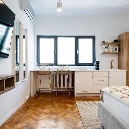 Piata Natiunilor Unite Studios: Where Style Meets Bucharest's Pulse *