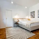 Apartament Piata Natiunilor Unite Studios: Where Style Meets Bucharest's Pulse