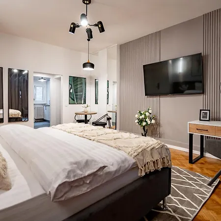 Piata Natiunilor Unite Studios: Where Style Meets Bucharest's Pulse Bukarest