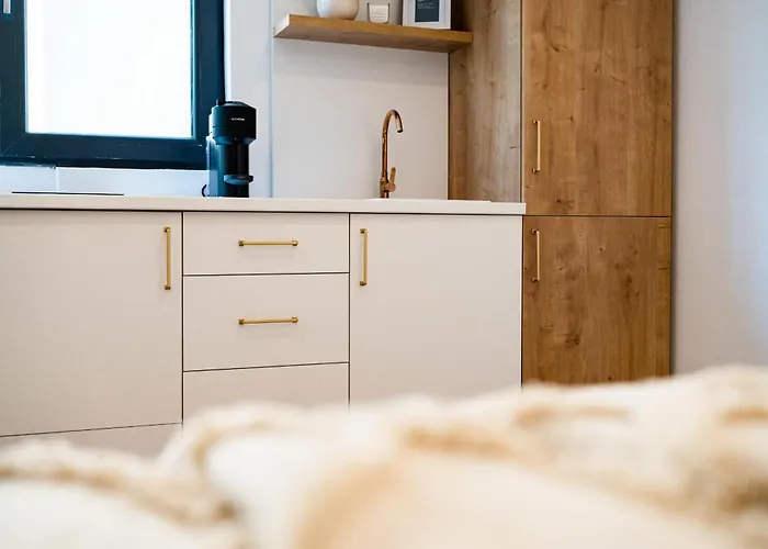 Piata Natiunilor Unite Studios: Where Style Meets Bucharest's Pulse * Bukareszt